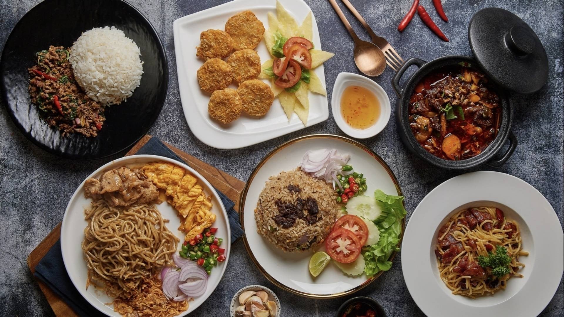สำราญรมย์ ร้านอาหาร รสมือแม่ - ศรีนครินทร์